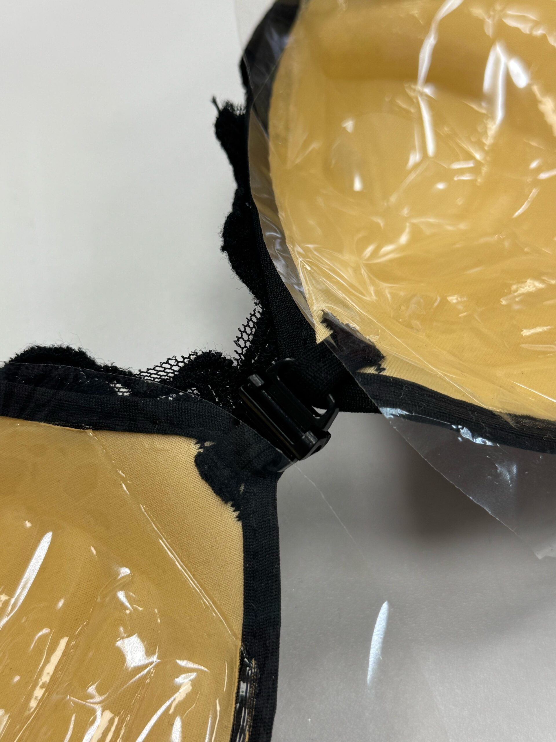 Reggiseno Pizzo Attack! - immagine 3